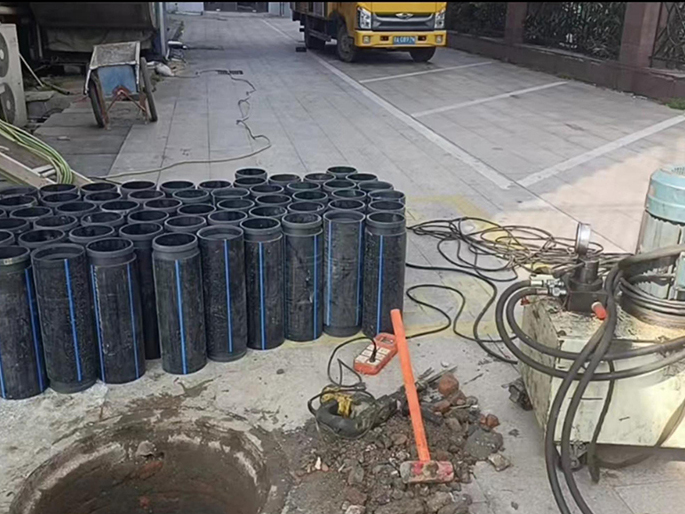 爱辉PE置换管厂家 DN315置换管 非开挖管短管置换